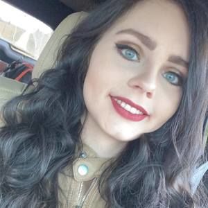 Meet your Posher, Katelyn